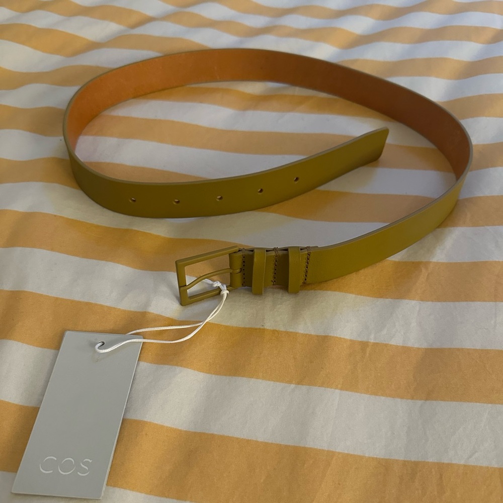 COS olive green leather belt. New with tags. Size XS/S